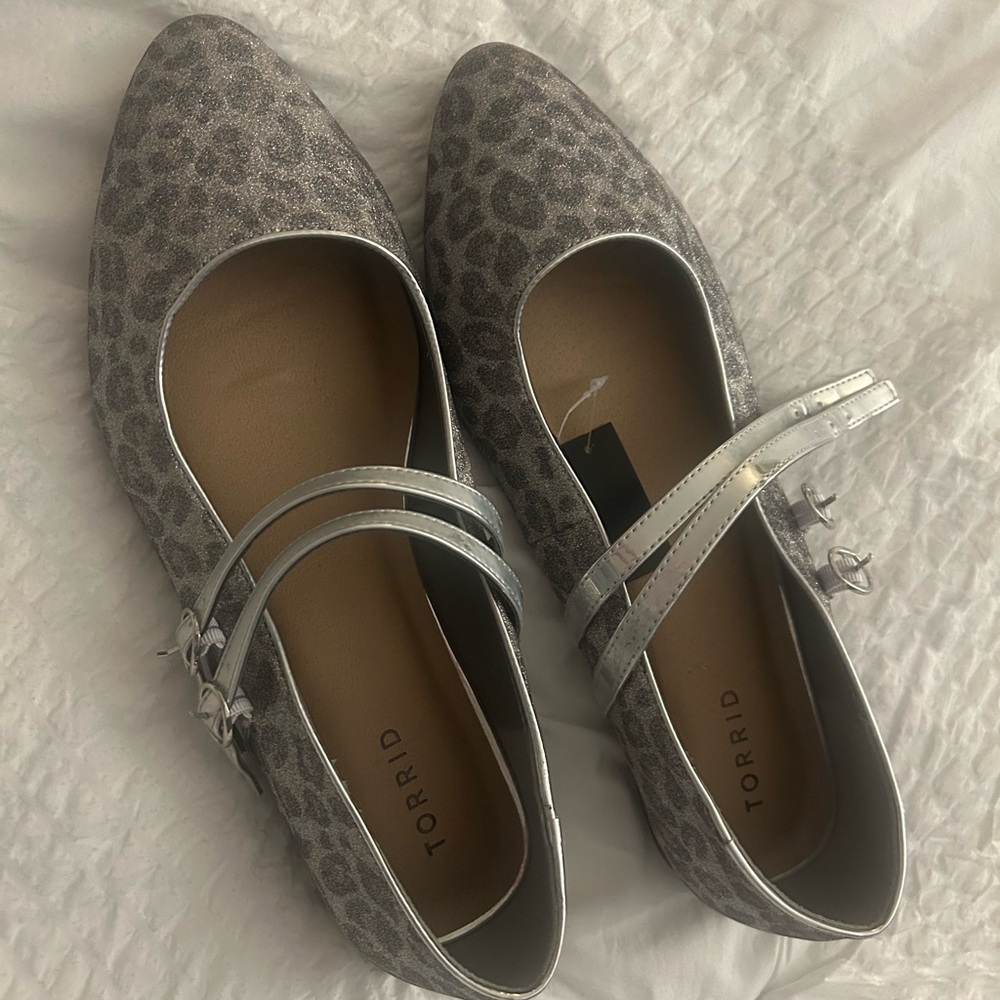 Torrid Silver and Gray Leopard Flats